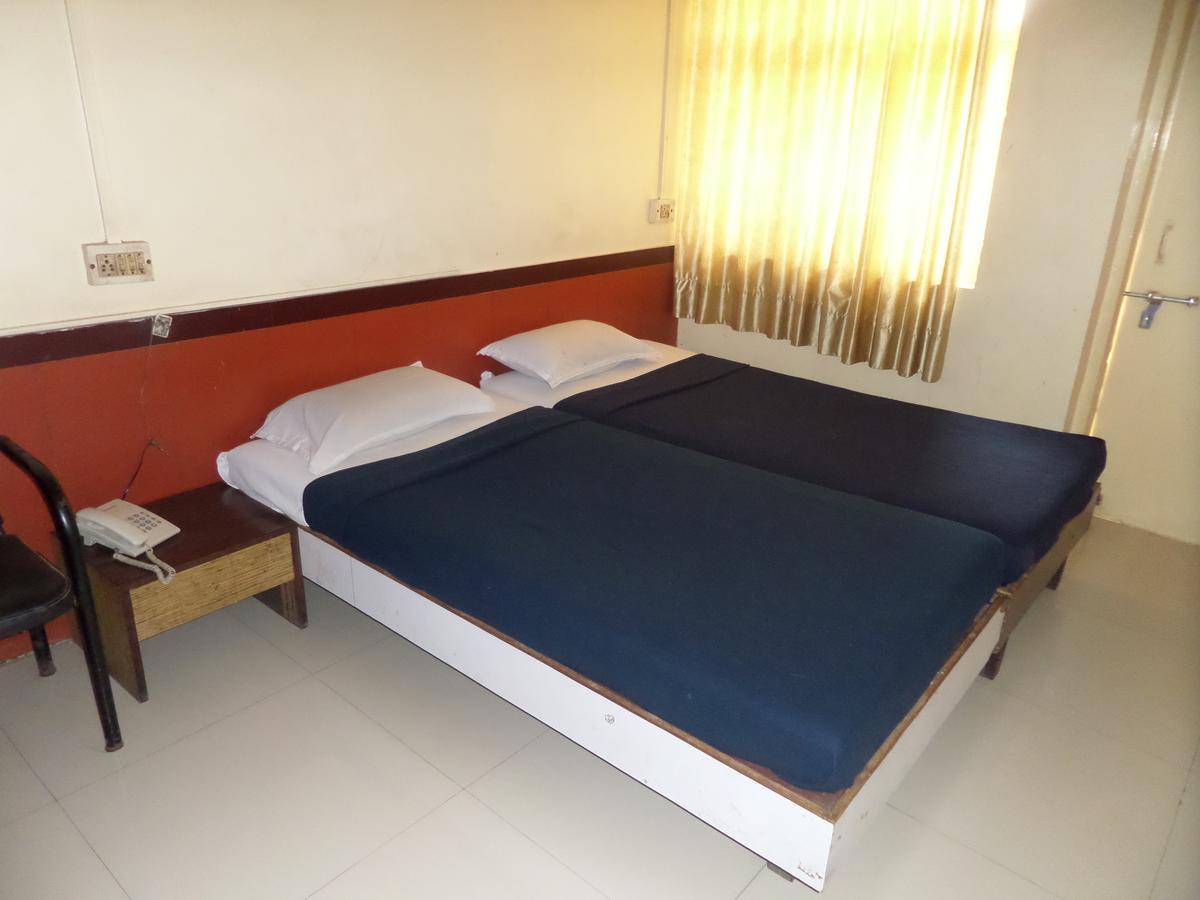 Hotel Sadanand Sangli ภายนอก รูปภาพ