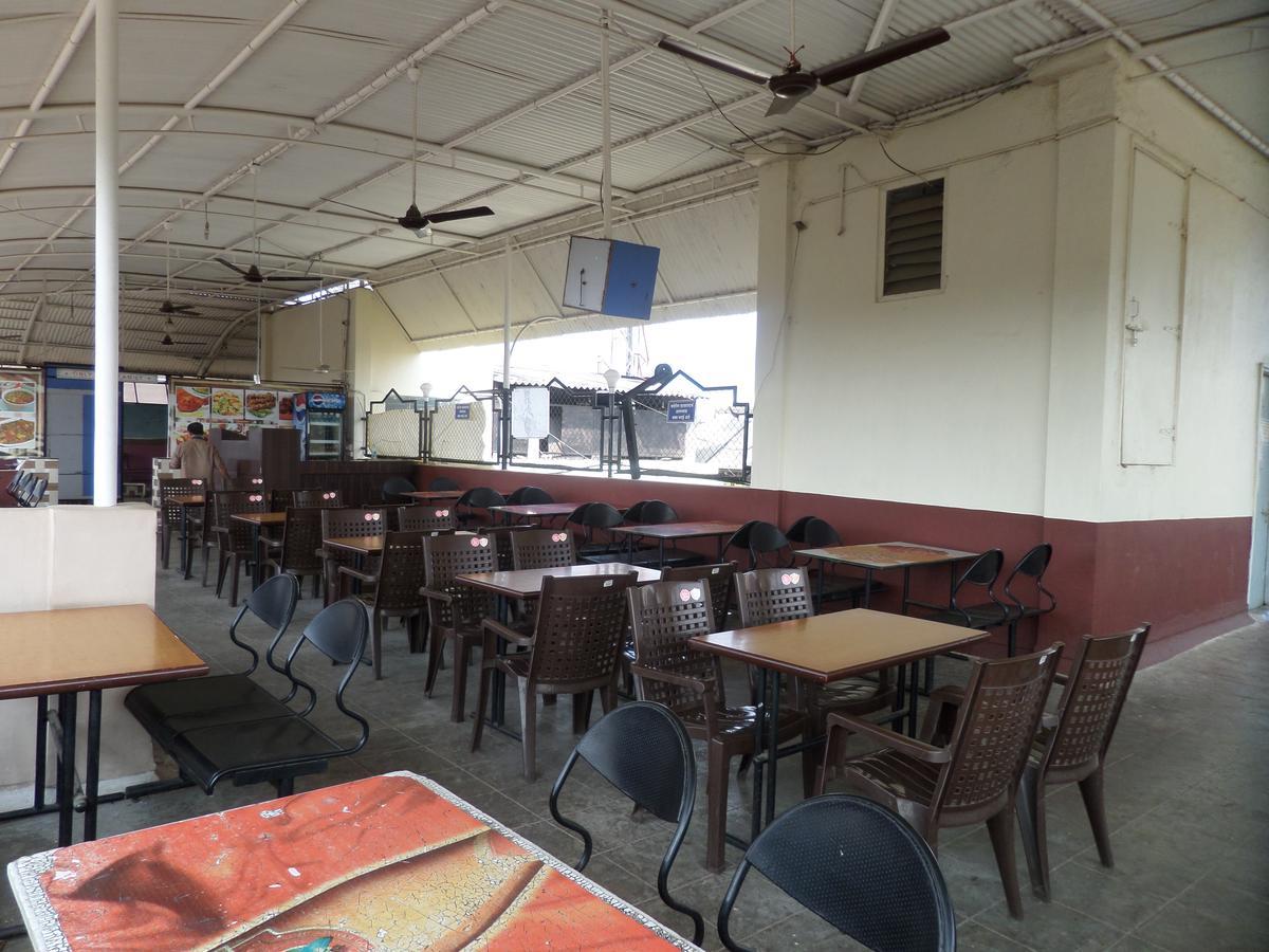 Hotel Sadanand Sangli ภายนอก รูปภาพ