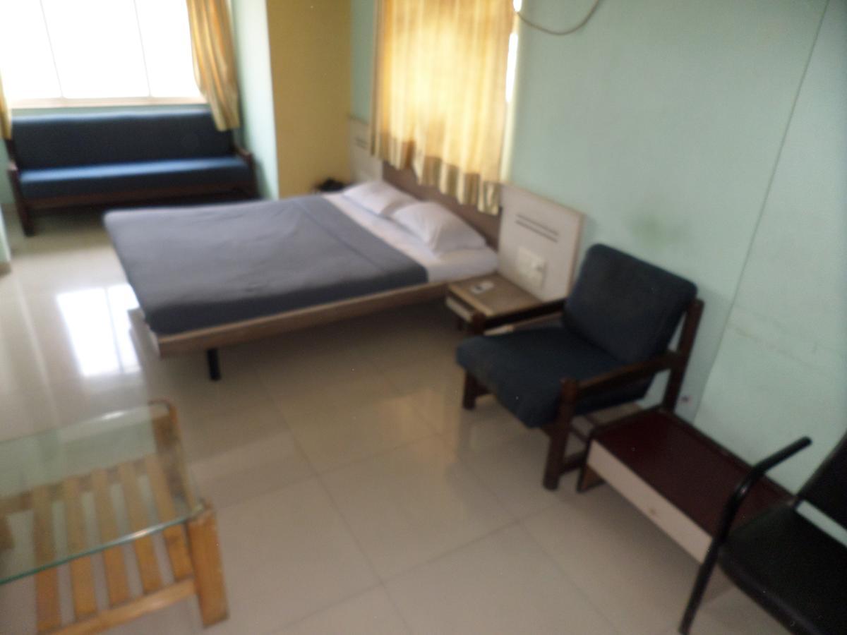 Hotel Sadanand Sangli ภายนอก รูปภาพ