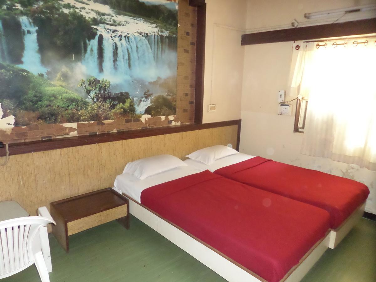 Hotel Sadanand Sangli ภายนอก รูปภาพ