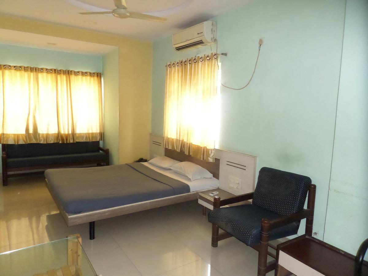 Hotel Sadanand Sangli ภายนอก รูปภาพ