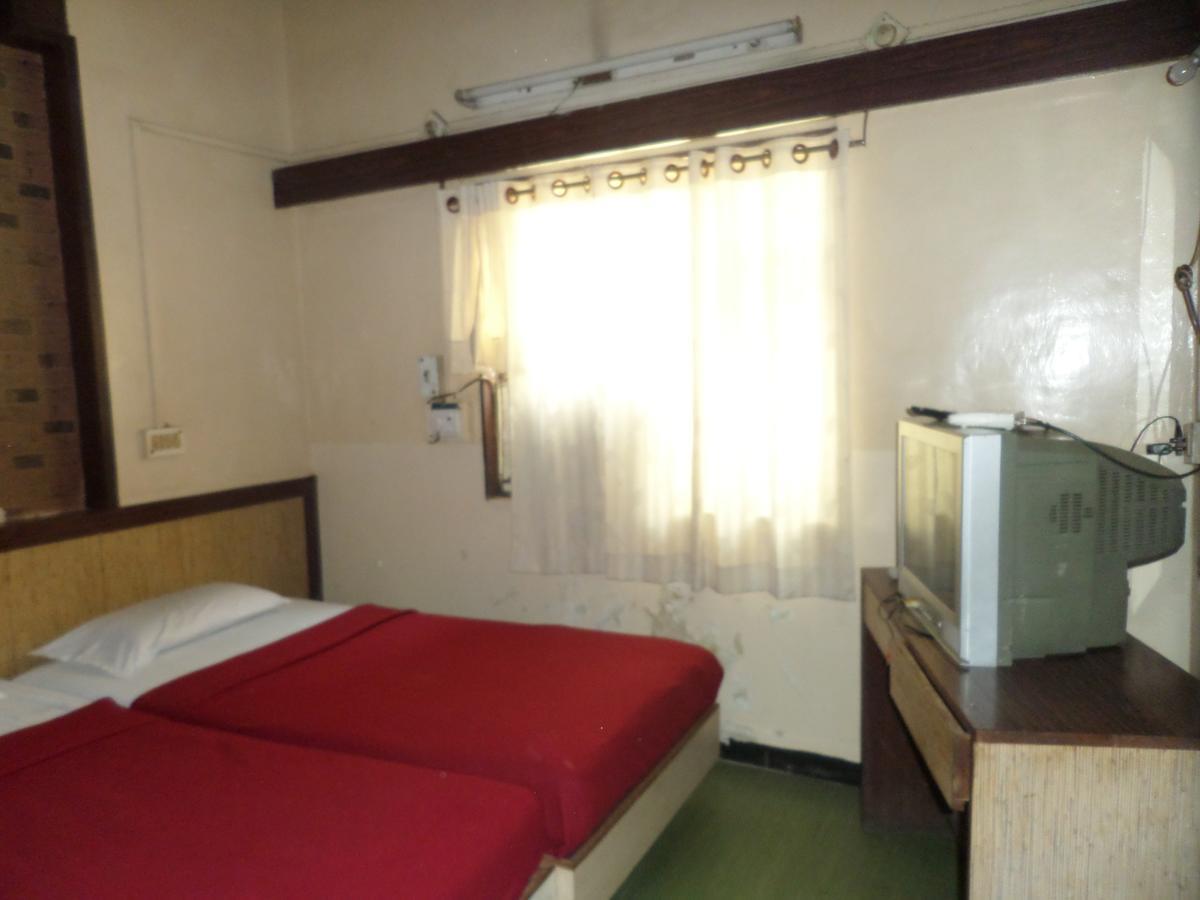 Hotel Sadanand Sangli ภายนอก รูปภาพ